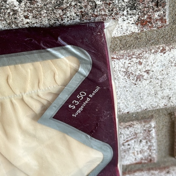 Nos Arrow 100% Nylon Cream Arrow Tapered Boxer Briefs sz 34 Deadstock - Picture 3 of 12